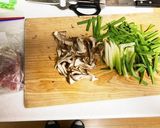 ニラと豚ひき肉の春雨炒め作り方1写真
