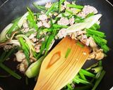 ニラと豚ひき肉の春雨炒め作り方3写真