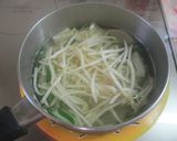 ピリ旨☆キムチ納豆の具沢山スープ作り方2写真