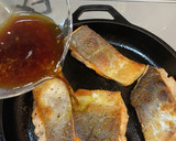 鮭のムニエル和風生姜ソース〜何食べ#65作り方3写真