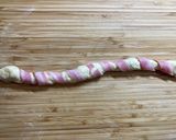 パン生地成形2 ベーコン巻きパン作り方3写真
