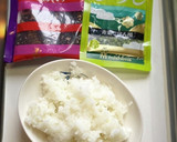 （三島食品の）ひろしとゆかりのおにぎり作り方1写真