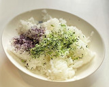 （三島食品の）ひろしとゆかりのおにぎり作り方2写真