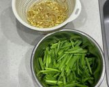 豚とキムチ豆もやしとニラのマヨー三兄弟作り方2写真