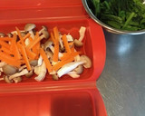 簡単　青菜としめじの粒マス和え作り方1写真