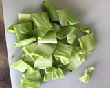 ブロッコリーの茎とベーコンのパスタ　作り方1写真