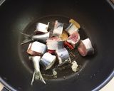 簡単ヘルシー☆イワシのアボカドトマト炒め作り方3写真