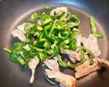 せせりの炒め物作り方1写真