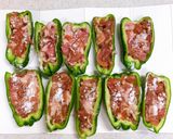 豚こまで肉感アップ☆ピーマンの肉詰め作り方4写真