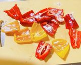 カラーピーマンの肉詰め作り方1写真
