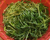 豆苗と煎り卵と油揚げのオイスター炒め作り方2写真