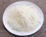 糖質＋VB1　豚肉ときのこの炒めビーフン作り方1写真