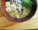 白菜と椎茸と豆腐の味噌汁作り方6写真