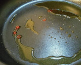 大根と葉とちくわの炒め煮。作り方1写真