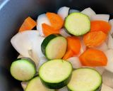 冷凍ハンバーグ野菜プラスでグレードアップ作り方1写真