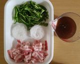 別茹で不要!豚バラピーマンの中華風春雨作り方1写真