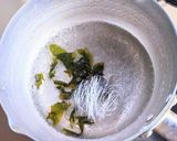 わかめと春雨の味噌汁作り方1写真