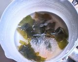 わかめと春雨の味噌汁作り方2写真