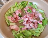 ナンプラーで小松菜豚肉きのこ炒め作り方1写真