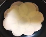 フライパンで簡単♡餃子の皮で夏野菜ピザ作り方2写真