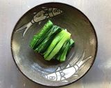 ニラのおひたし黄身のせ作り方1写真