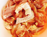 鶏もも肉と根菜類とこんにゃくの煮物作り方1写真