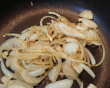 超簡単！鶏ももの和風玉ねぎきのこ煮込み！作り方6写真