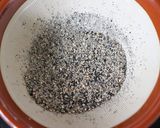 ゴマたっぷり♪バナナ米粉ソフトクッキー作り方1写真
