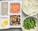 桜えび醤で冷凍アスパラと新玉ねぎのパスタ作り方1写真