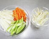 野菜たっぷり！鶏だんごみそ汁作り方4写真