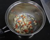 【離乳完了期】鶏肉のクリームシチュー作り方2写真