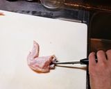 手羽先のチューリップ(手羽先の処理)作り方1写真