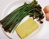 ワラビとあげの卵とじ作り方1写真