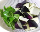 なすとピーマンと豚バラ肉の生姜焼き炒め作り方3写真