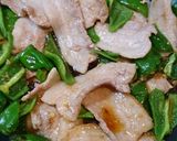 簡単！豚バラ肉とピーマンのこってり炒め♪作り方3写真