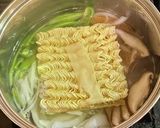 オムレツ乗せインスタントラーメン作り方3写真