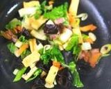 彩り野菜と蕎麦のペペロンチーノ作り方1写真