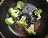 ブロッコリーは蒸し焼きで作り方1写真