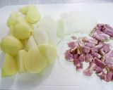 材料3つで気軽にできるベーコンの肉じゃが作り方1写真
