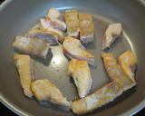 鮭とじゃがいものコク旨カレー炒め作り方3写真