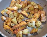 鮭とじゃがいものコク旨カレー炒め作り方4写真