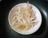 粉状揚げイカ入もやしと法蓮草の中華和え作り方3写真