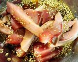 簡単！ブリ刺身のしょうがにんにく醤油漬け作り方4写真
