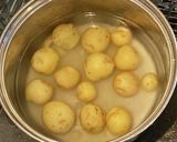 小さい新ジャガイモの梅バター作り方1写真