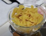 リボン型でかわいい♪ペンネのアラビアータ作り方1写真