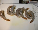 エビとアスパラのガーリック・ワイン蒸し作り方1写真