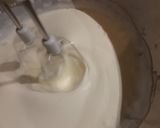 ドイツで泡立てる生クリーム作り方3写真