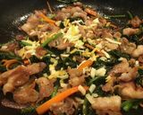 豚バラで簡単！甘辛ビビンバ風丼♫作り方6写真