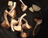 あさりと椎茸のバター酒蒸し作り方3写真