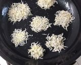 材料２つ！しらすのパリパリチーズ。作り方4写真